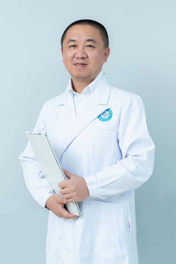 王俊