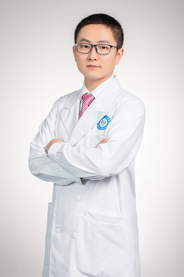 严高文