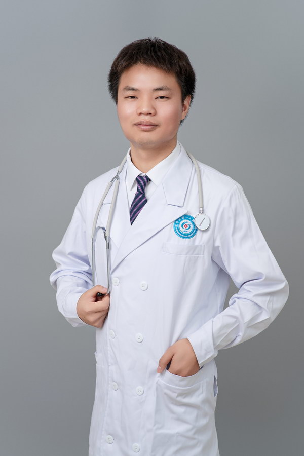 万正强